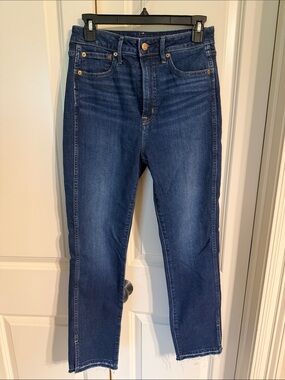 NWOT GAP Vintage Slim Sky High Jeans in Dark Indigo with Raw Hem